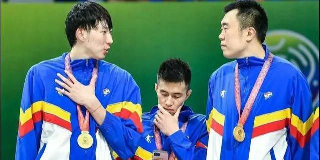 国产免费制服丝袜网站